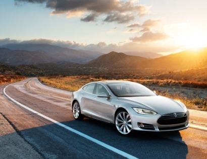 Tesla unveils new financing strategy to spur growth of Model S market