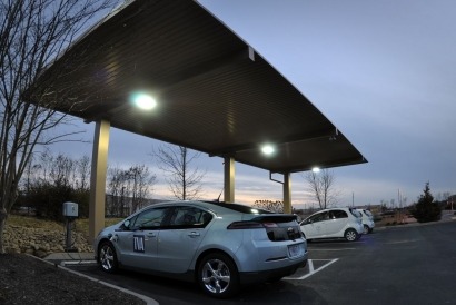 Tennessee Valley Authority, EPRI build prototype solar-assisted EV charging station