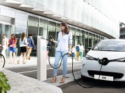 Coches con las baterías cargadas… pero poco