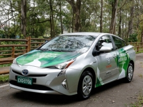 Toyota presenta el primer vehículo híbrido eléctrico-etanol
