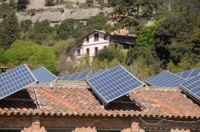 Un estudio de la UNED reclama la aprobación de la normativa sobre autoconsumo con balance neto