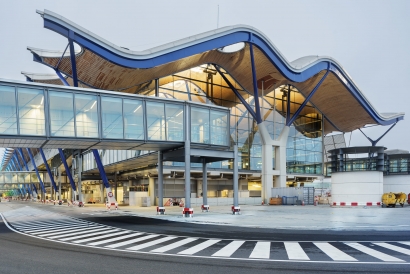 Acciona suministrará energía renovable a todos los aeropuertos de Aena en la Península