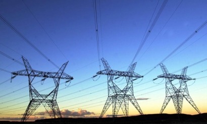 El actual sistema eléctrico es insostenible, asegura la Fundación Renovables