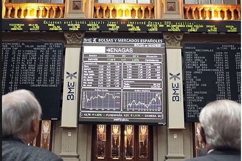 Los accionistas de las cotizadas españolas se reparten un 30% más de dividendos