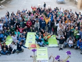 Los socios de Som Energía reinvierten en la cooperativa los beneficios obtenidos