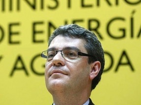 El Ministerio modifica la retribución de las renovables