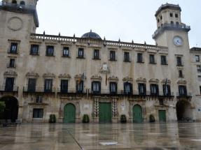Alicante, otro Ayuntamiento que solo consume energía renovable