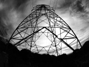 El margen de beneficio de las cinco grandes comercializadoras no es suficiente