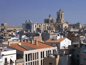 Endesa anuncia que suministrará energía limpia a 690 municipios catalanes