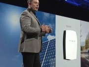 Elon Musk unveils plan to create solar-powered batteries for home and office