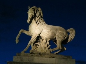 France issues record $7.5 billion in green bonds to boost investment in renewables