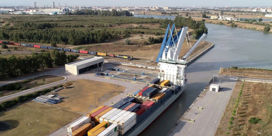 Endesa y el Puerto de Sevilla ampliarán la red eléctrica para atender 20 MW de nueva demanda industrial