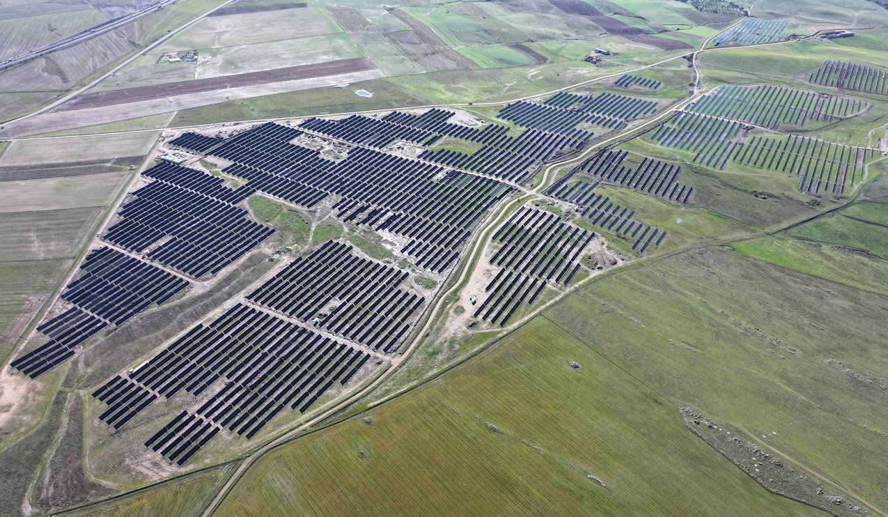 Q ENERGY Expands Iberian Footprint with a 252 MW Hybrid Solar Portfolio